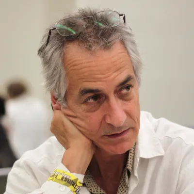 David Strathairn