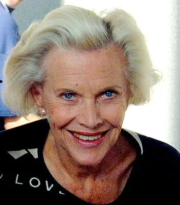 Honor Blackman