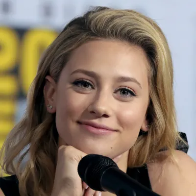 Lili Reinhart